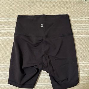 Lululemon Wunder Train High-Rise Short 6”